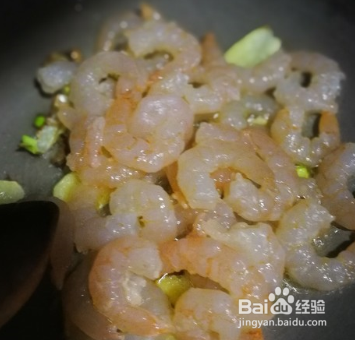 家常清炒虾仁的做法