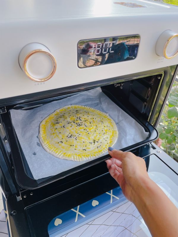 爆浆拉丝紫薯芝士饼