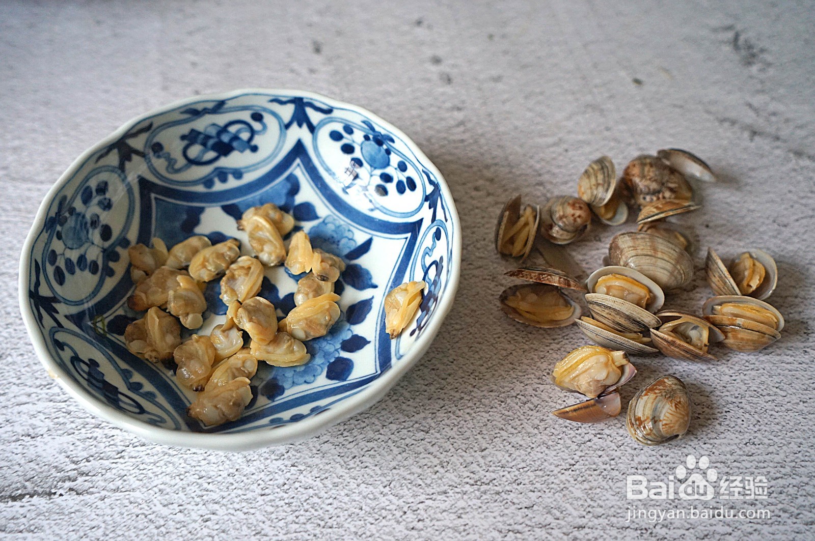 杂色蛤粉丝海鲜汤