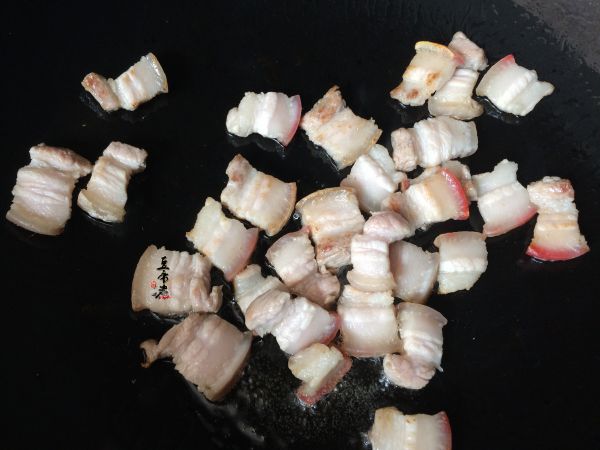 蒜苗面筋烧五花肉