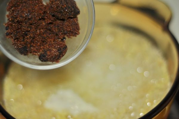 藜麦红糖小米粥