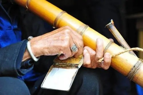 云南水烟筒吸烟和普通的吸烟哪种危害要大