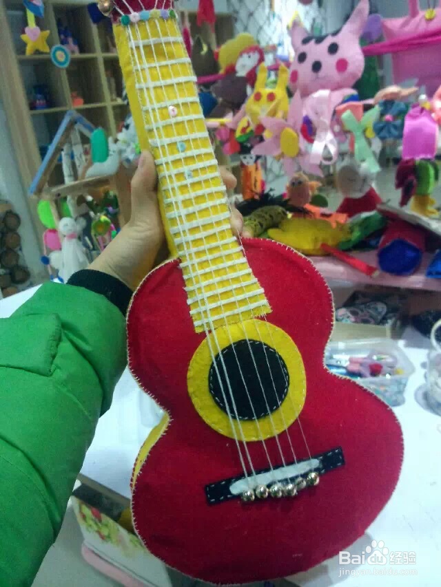 灵巧的手工制作吉他