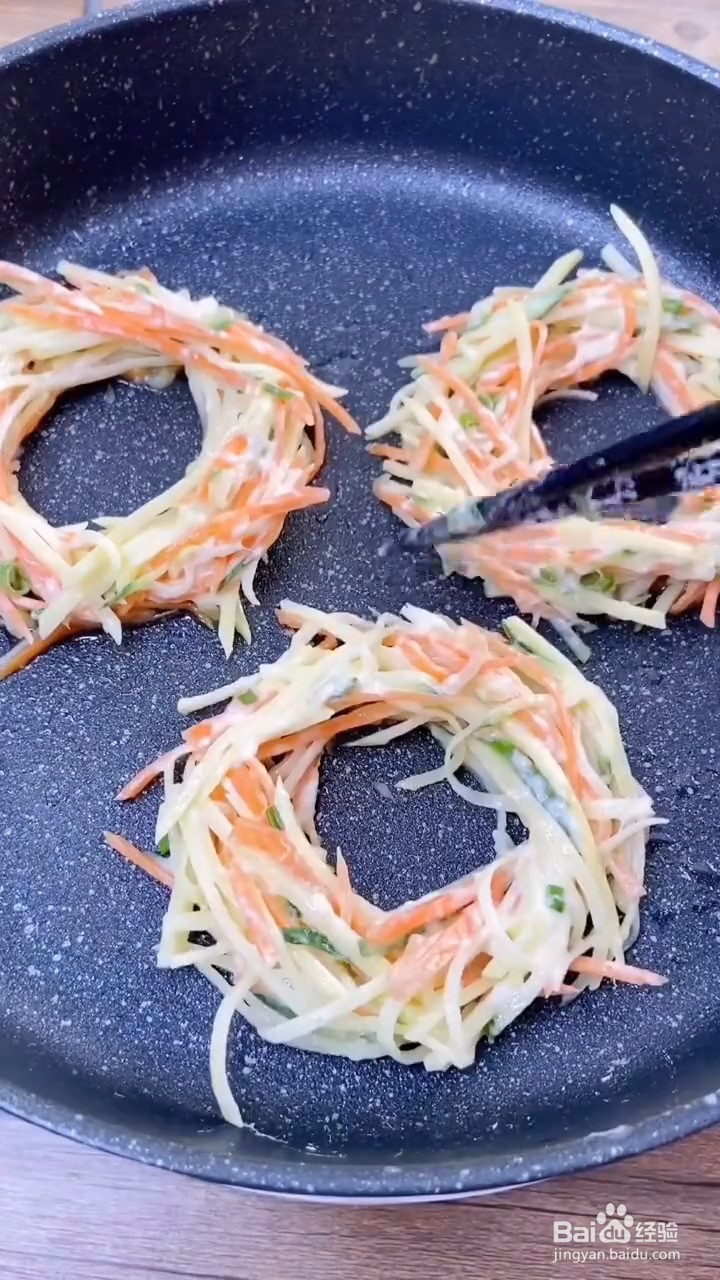 如何制作土豆丝鸟巢煎蛋