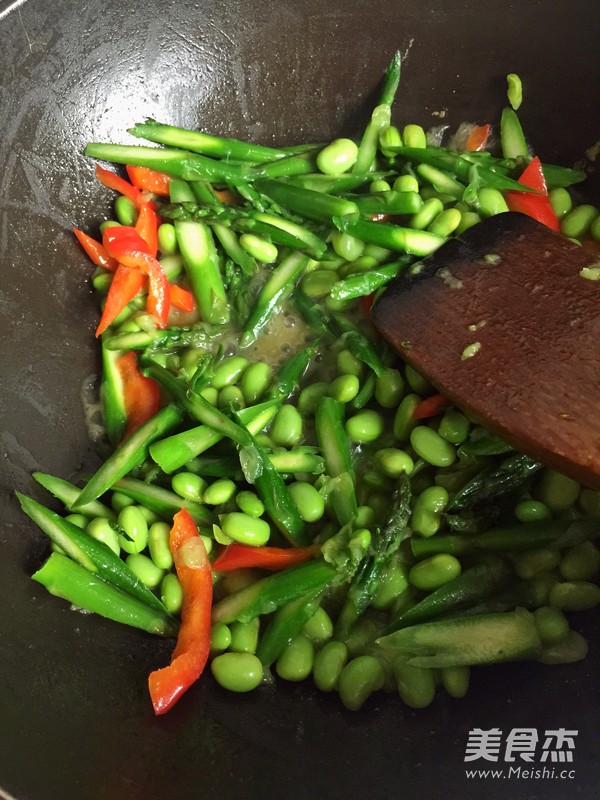 芦笋肉丝的做法