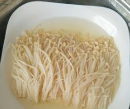 蒜蓉豆瓣酱蒸金针菇 专治没食欲