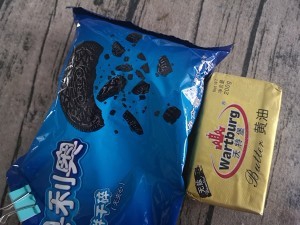 不用烤箱做出来的草莓慕斯