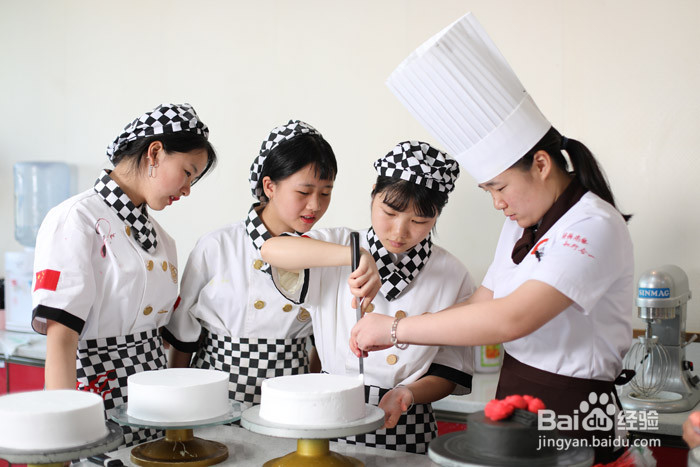 成都专业的西餐学习班学校