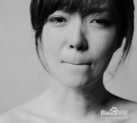 眼袋缠上你怎么办
