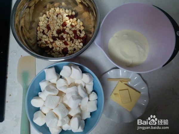 如何做出好吃美味嚼劲十足的蔓越莓花生牛轧糖