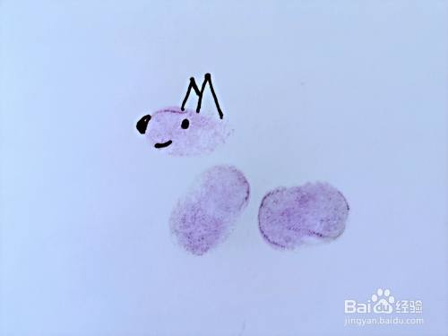 如何用手指印画一只英挺的狗