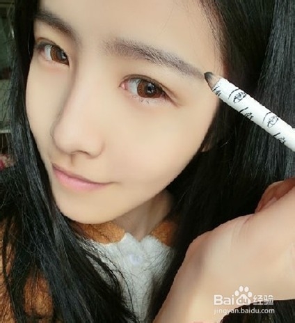 怎样打造赴约清爽淡妆？