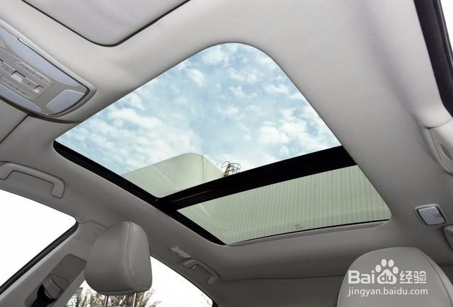 这车十万电吸门配悬浮大屏，网友：换个车标45万