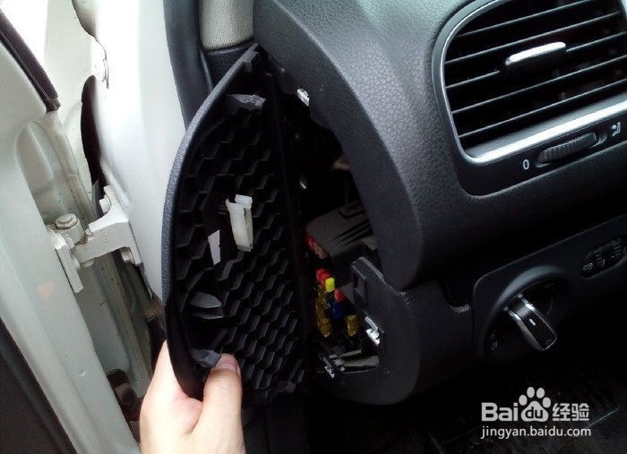 怎样安装防盗行车记录仪