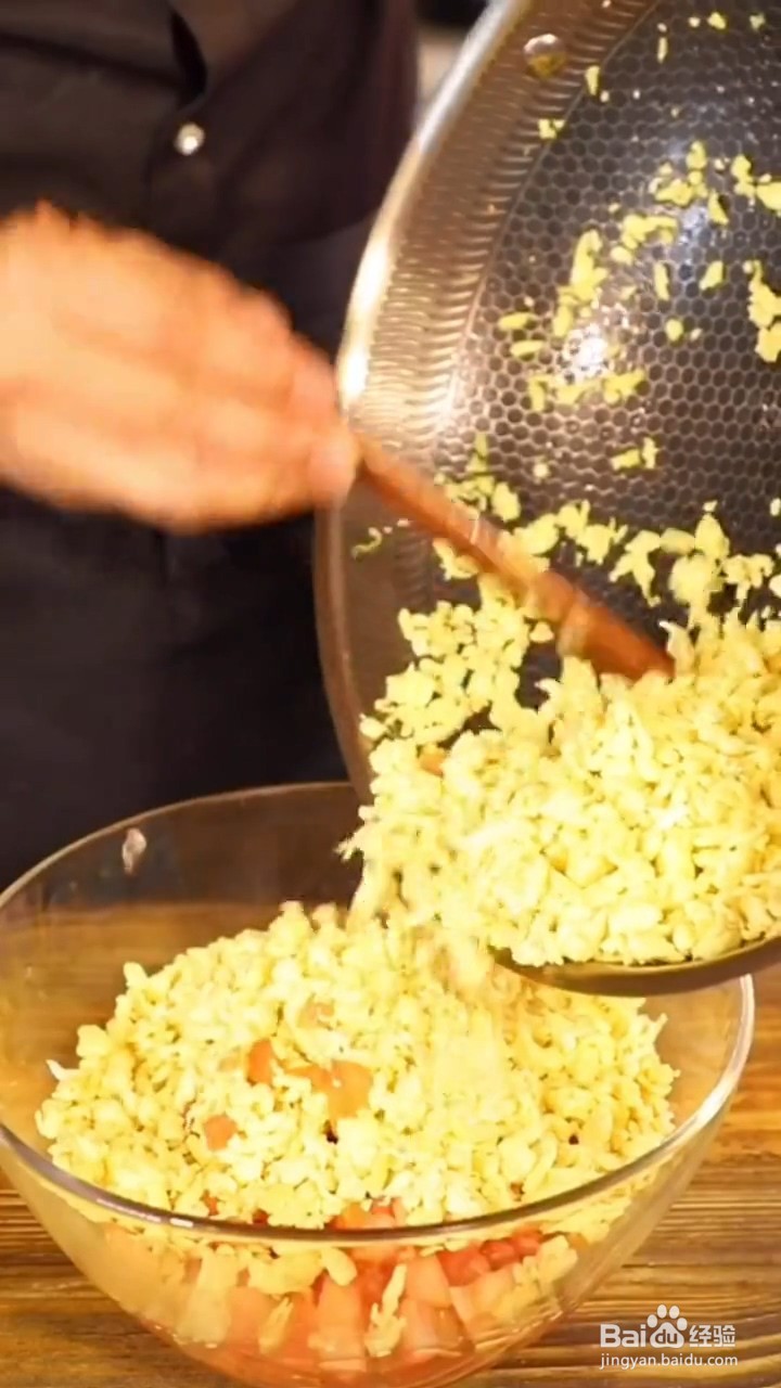 大家都喜欢吃的水晶蒸饺如何制作