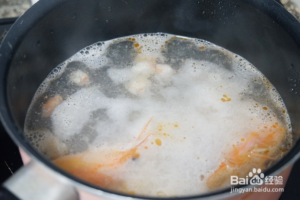 香浓的菠菜鲜虾面