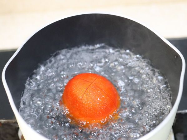 番茄酸汤乌冬面