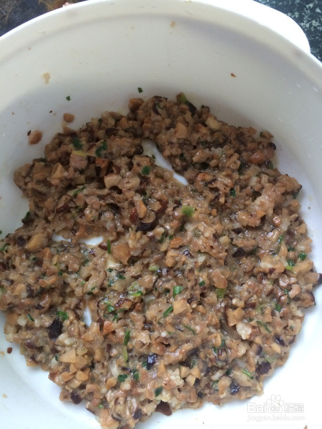 虾肉香菇灌汤包的做法