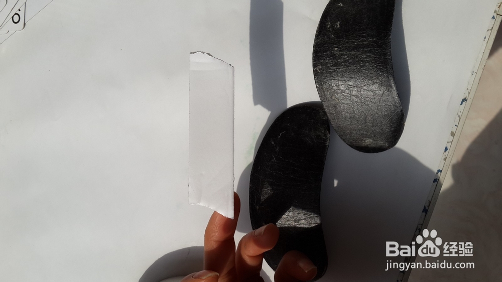 浅口高跟鞋不跟脚的解决办法