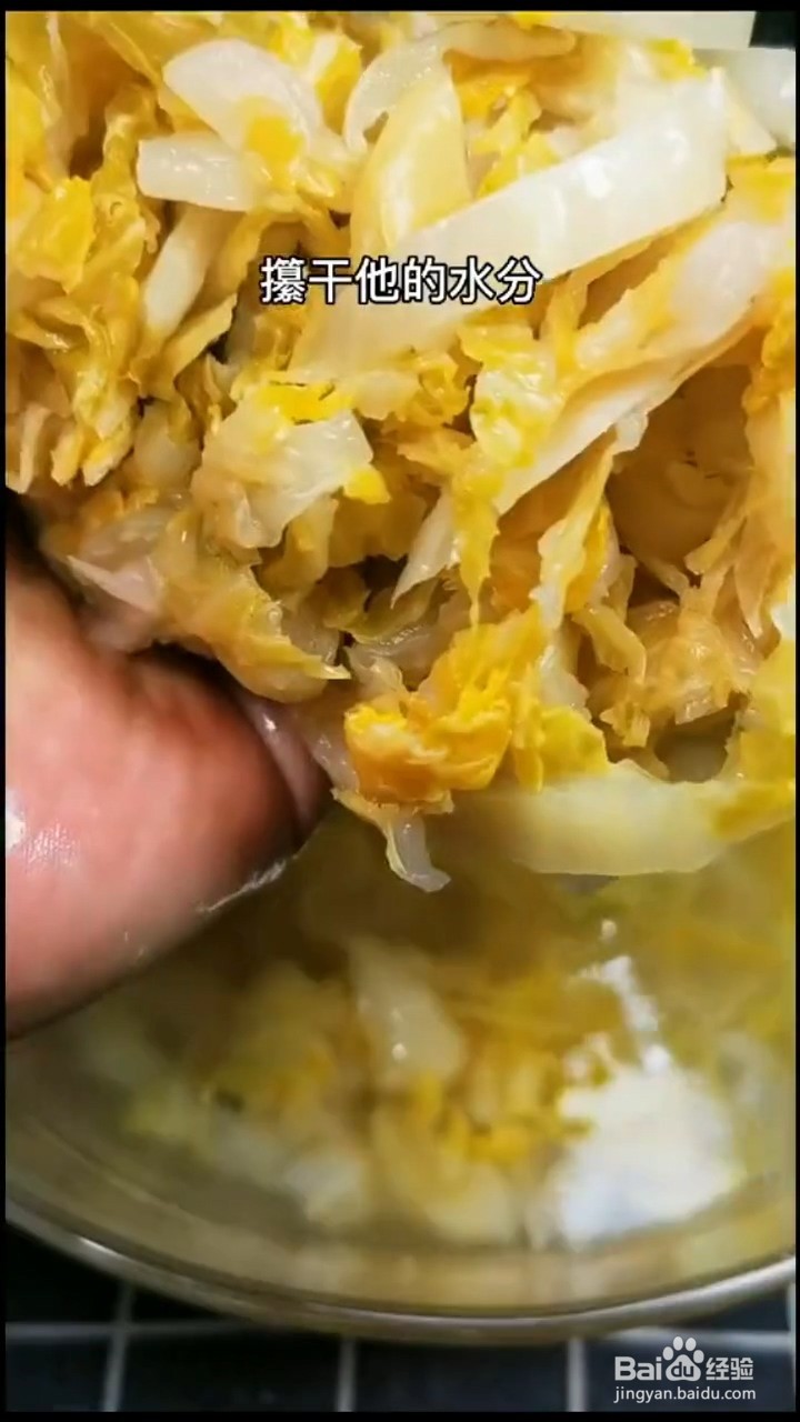 怎么在家自制美味的排骨烩酸菜