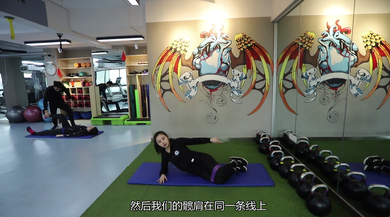 臀部基础训练怎么做