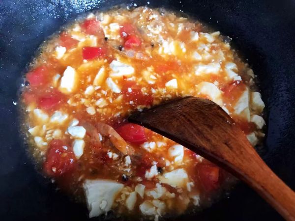 西红柿虾干豆腐羹