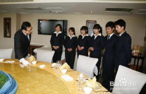 餐饮经理需要怎么安排一天工作