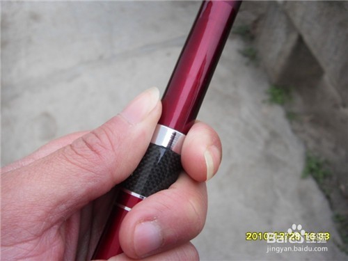 钓鱼新手如何选购鱼竿