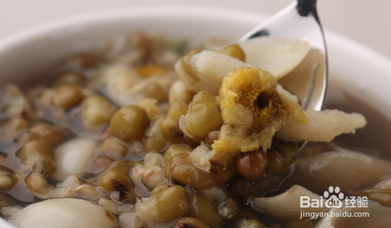 绿豆百合菊花粥