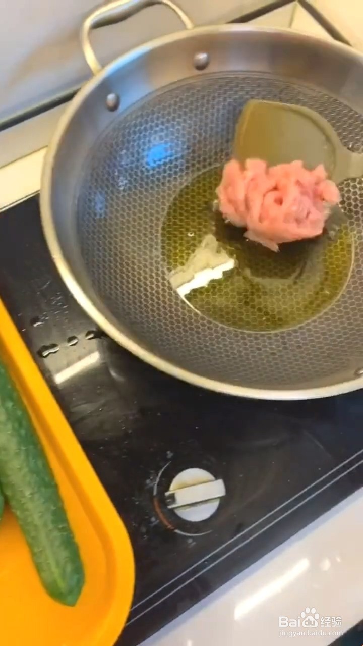 如何制作好吃又爽口的东北拌拉皮