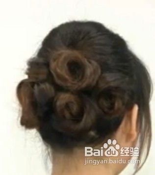 如何打造梨花头盘发