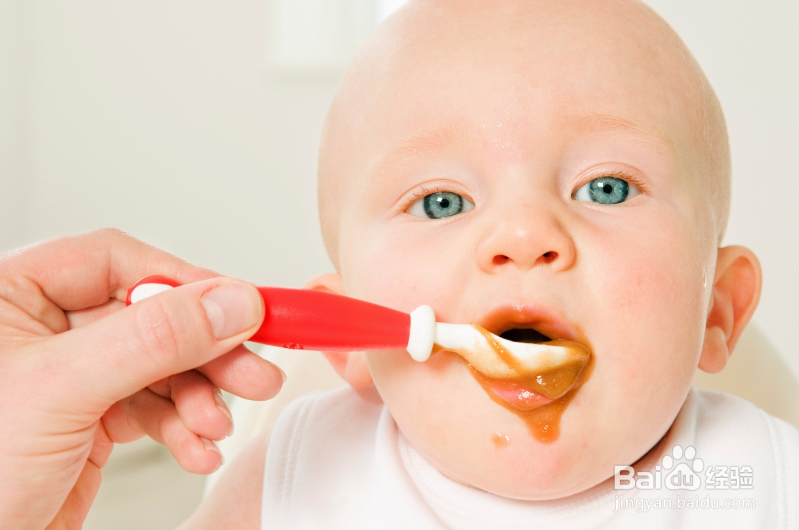 <b>怎样强化婴儿的嗅觉和味觉功能</b>