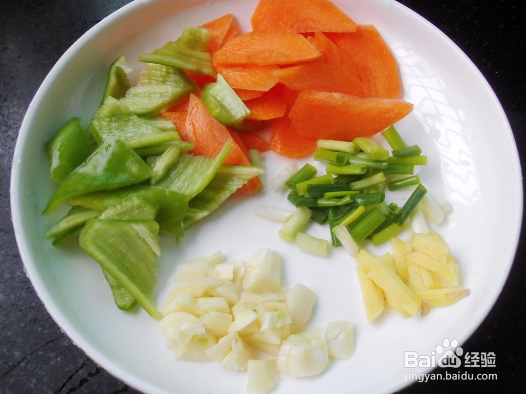 爆炒鱿鱼卷的做法