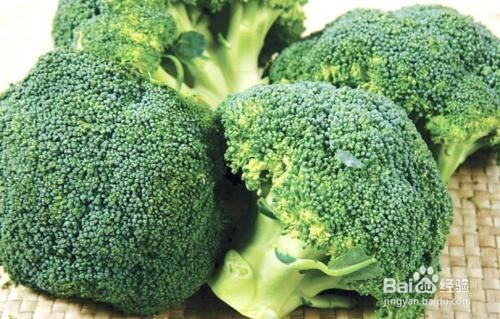 如何安全地吃香椿菜而不会引起食物中毒