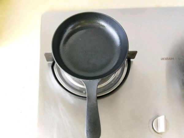 口蘑迷迭香煎三文鱼