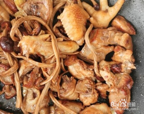 茶树菇炒鸡肉的做法