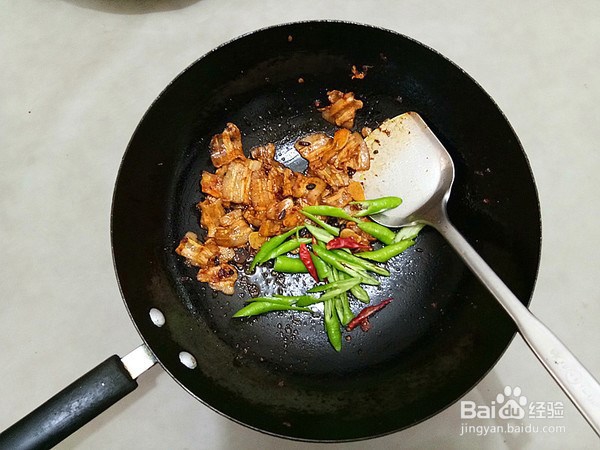 五花肉炒土豆片