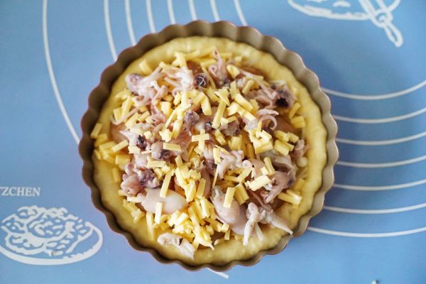 鱿鱼热狗肠披萨