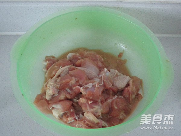 洋葱爆鸡块的做法