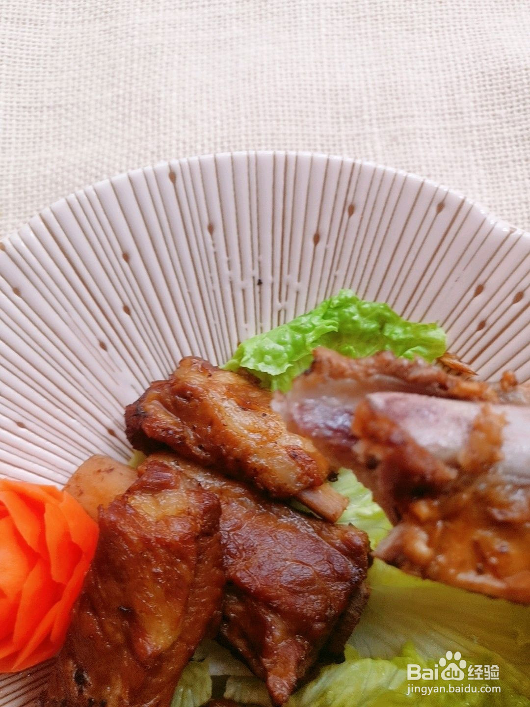 苹果闷排骨的做法