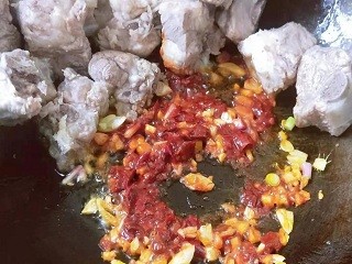 家常版炖排骨怎么做？