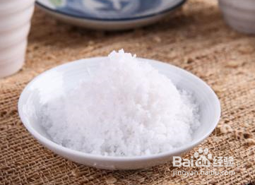 如何去除衣服上的辣椒油？