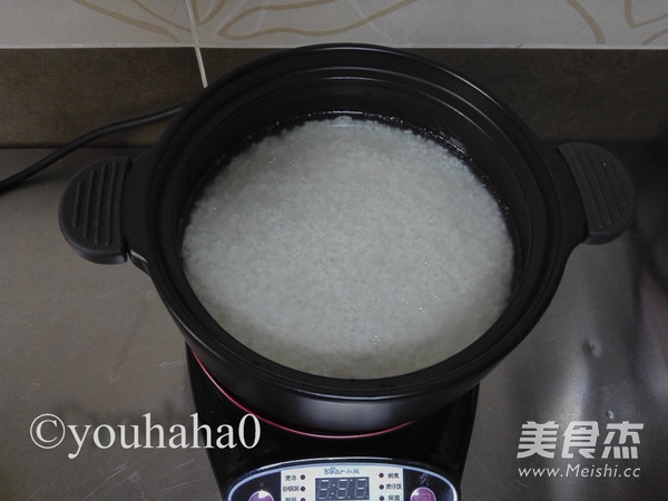 腊肉煲仔饭的做法