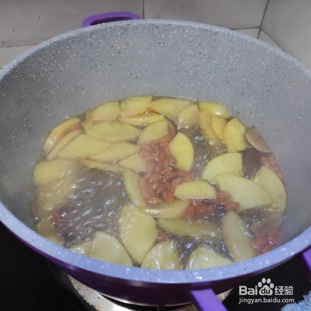 自制苹果红枣糖水