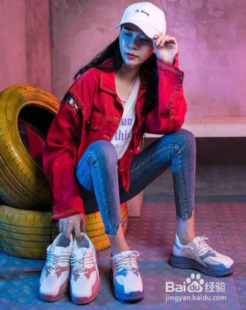女生穿老爹鞋怎么搭配衣服？