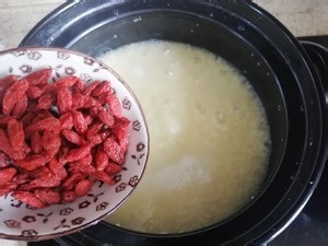 家庭养胃小米粥