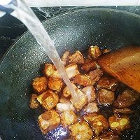 如何制作美味的糖醋排骨?