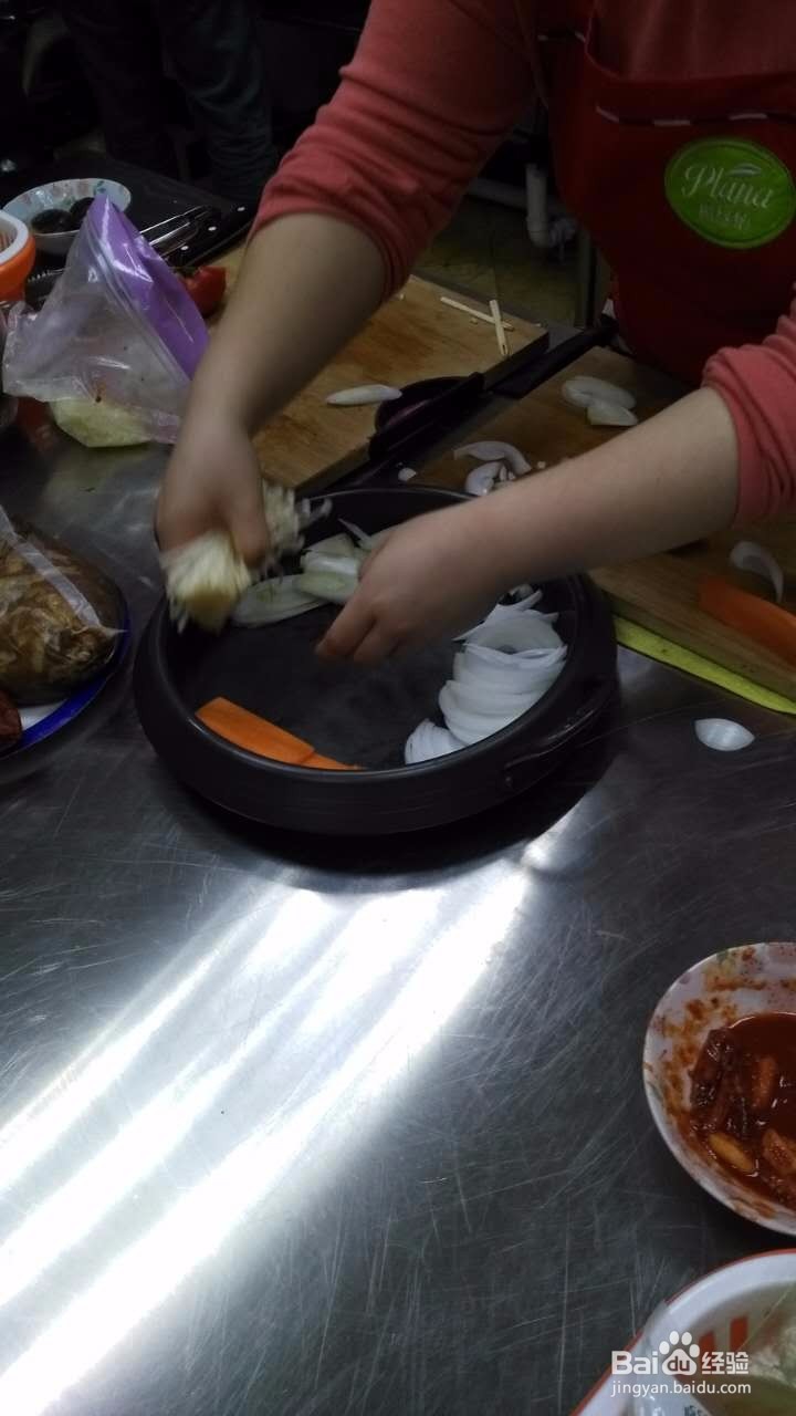 自己动手做韩式牛肉火锅