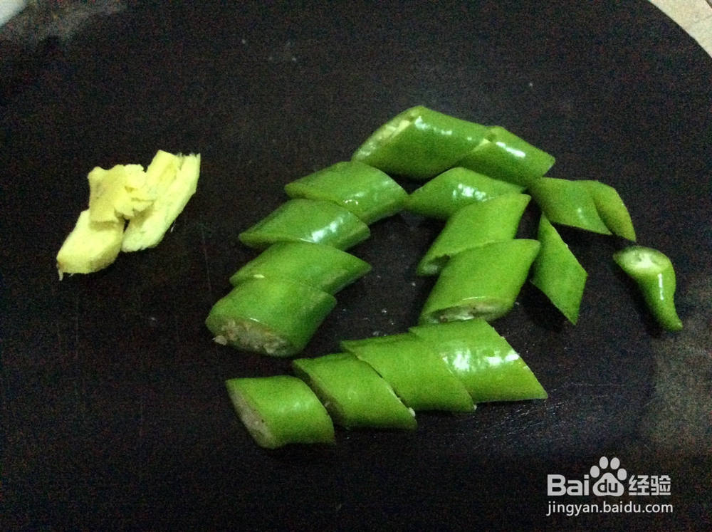 国庆节吃什么_芋儿鸡