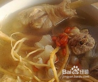 美容滋补黄芪蹄筋参鸡汤